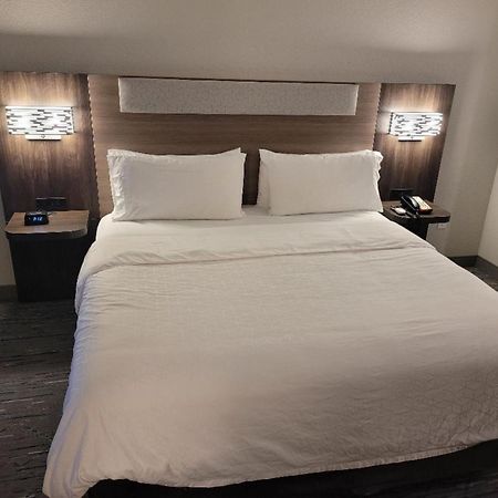 Holiday Inn Express Hotel & Suites Starkville, An Ihg Hotel Экстерьер фото