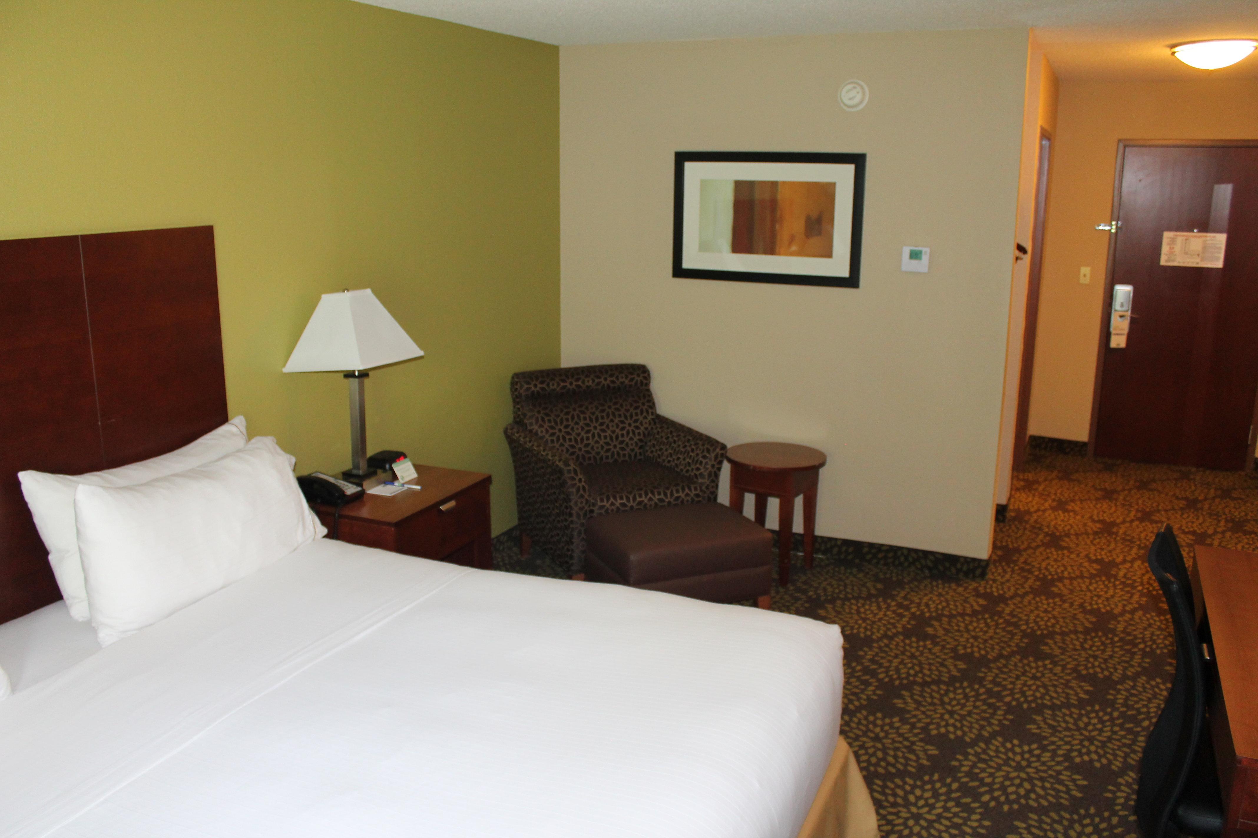 Holiday Inn Express Hotel & Suites Starkville, An Ihg Hotel Экстерьер фото
