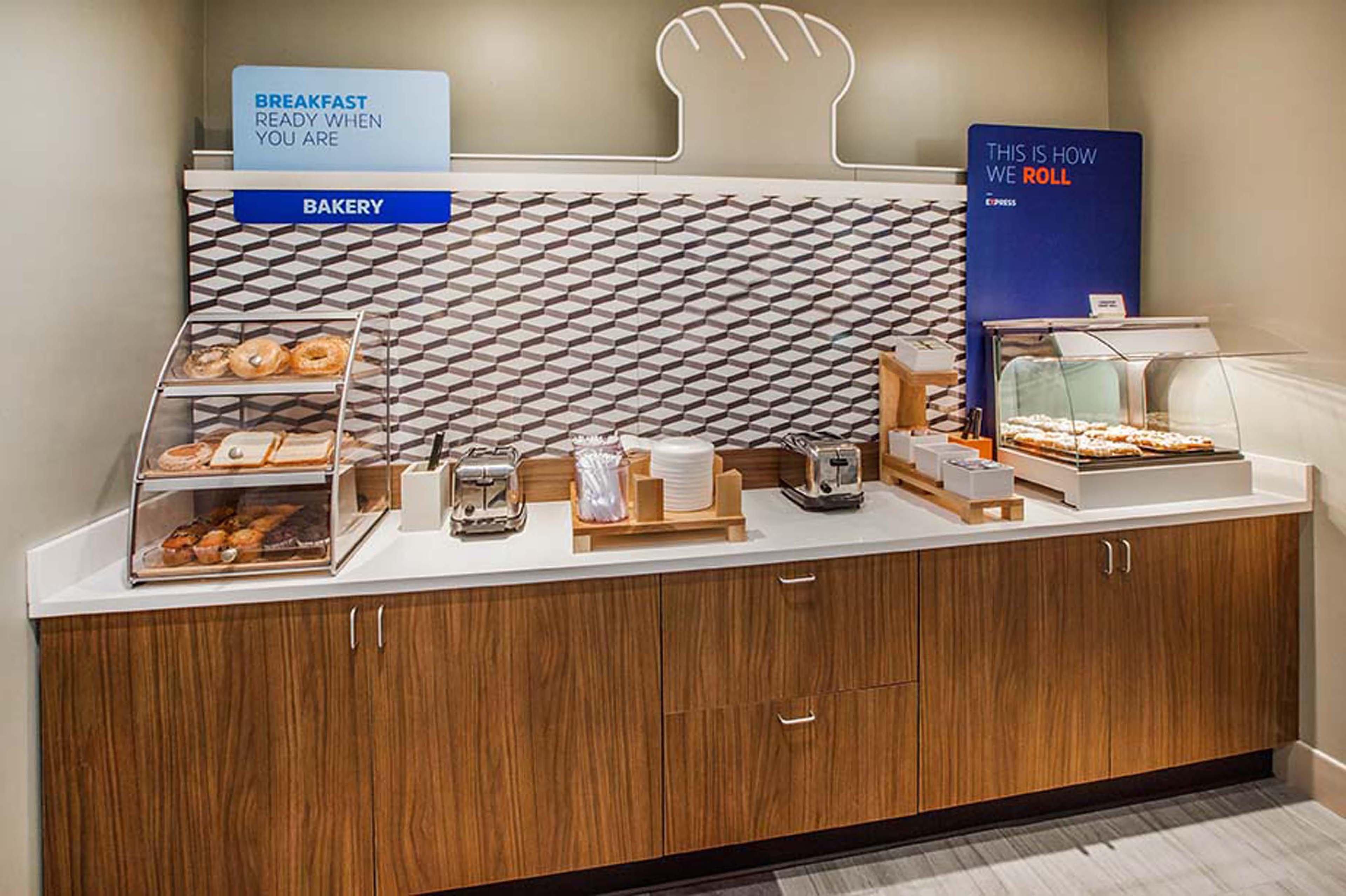 Holiday Inn Express Hotel & Suites Starkville, An Ihg Hotel Экстерьер фото