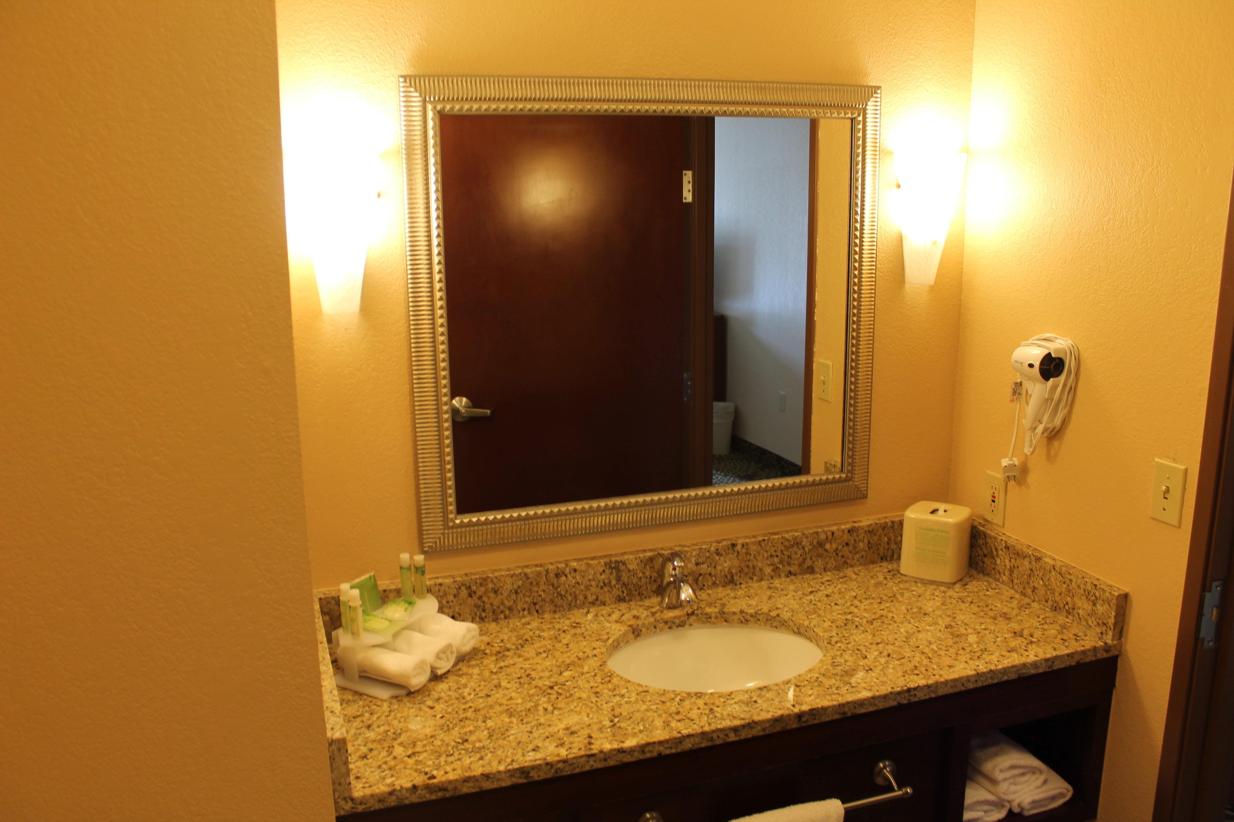 Holiday Inn Express Hotel & Suites Starkville, An Ihg Hotel Экстерьер фото