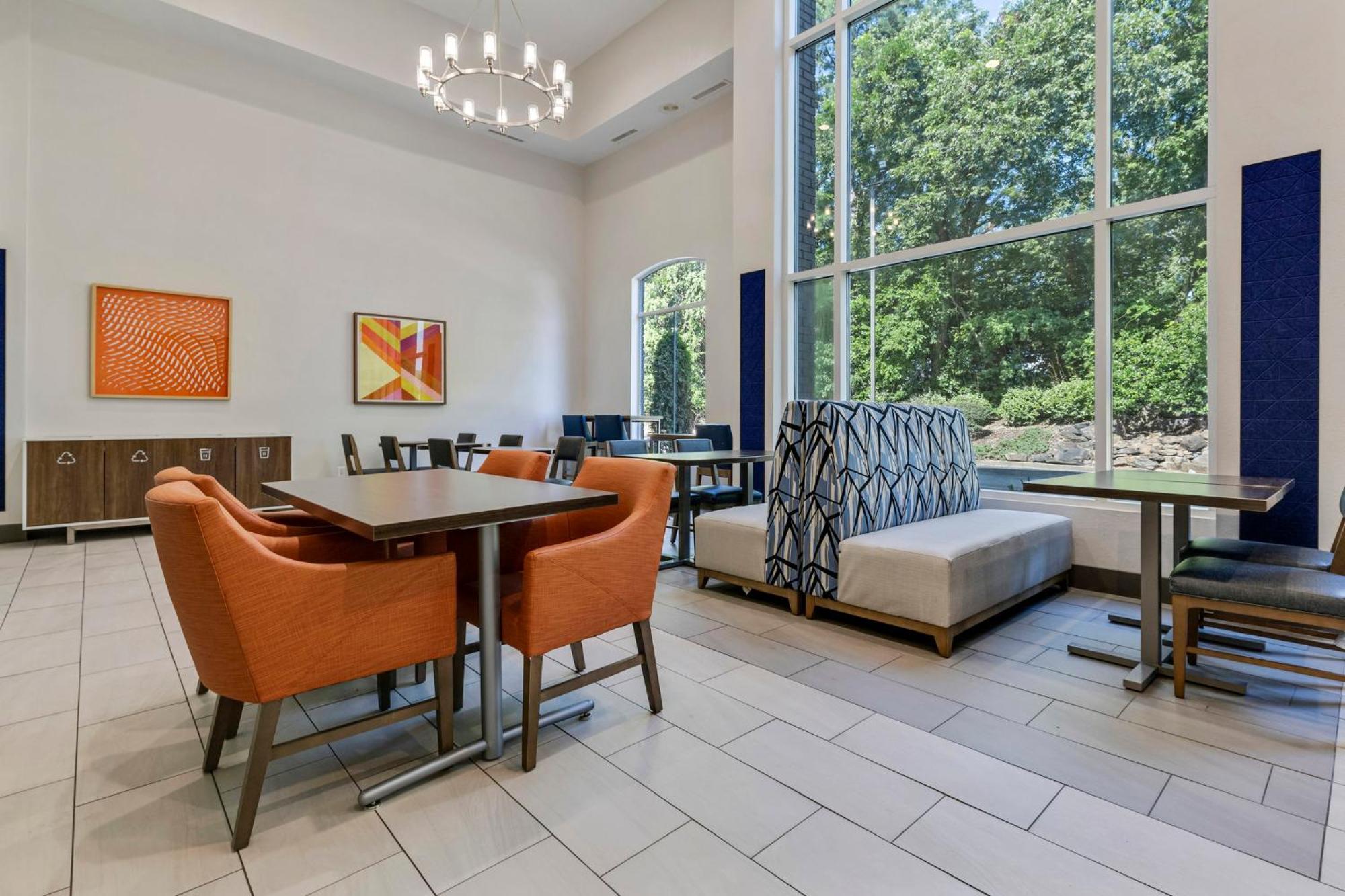 Holiday Inn Express Hotel & Suites Starkville, An Ihg Hotel Экстерьер фото