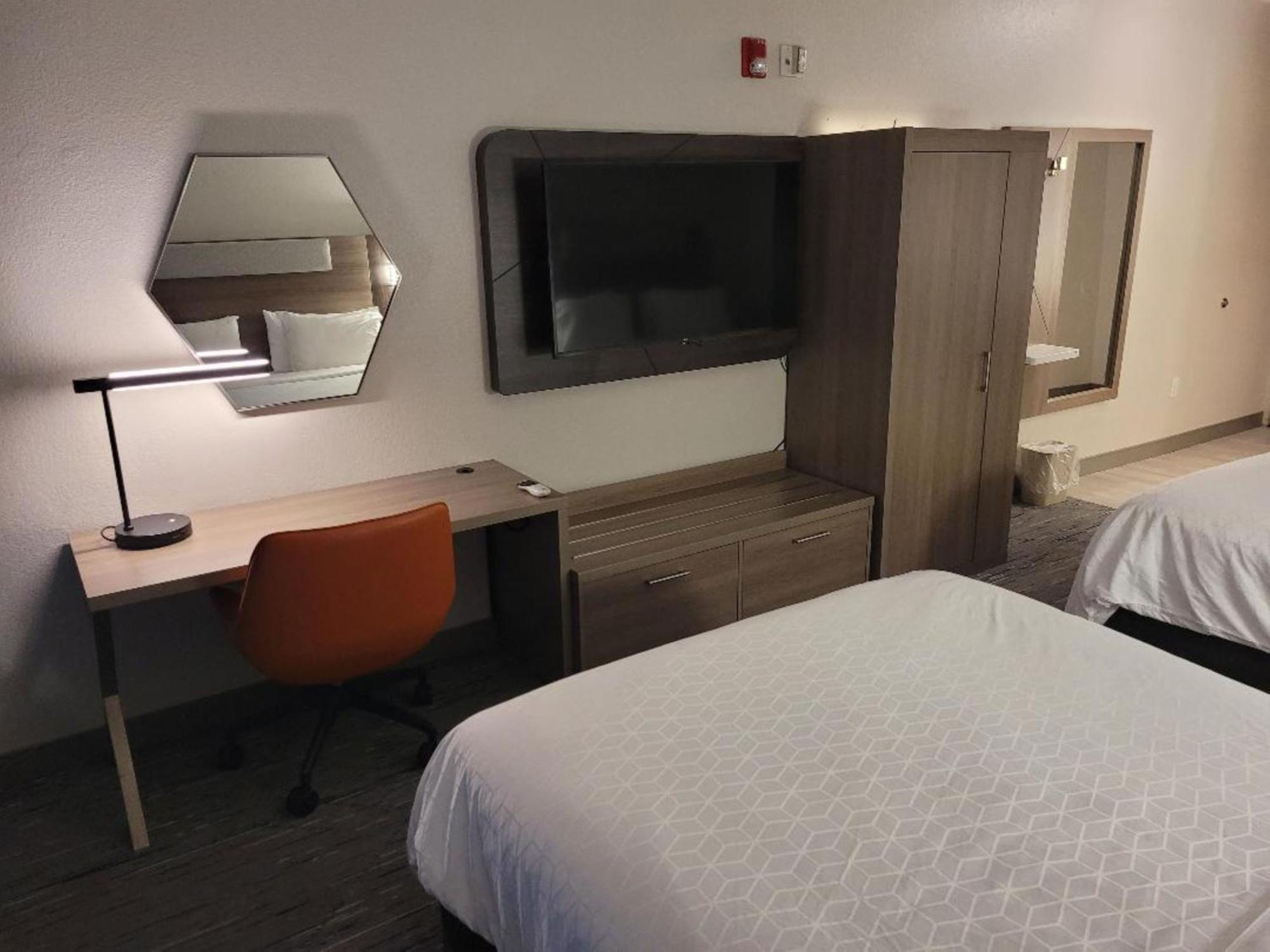Holiday Inn Express Hotel & Suites Starkville, An Ihg Hotel Экстерьер фото