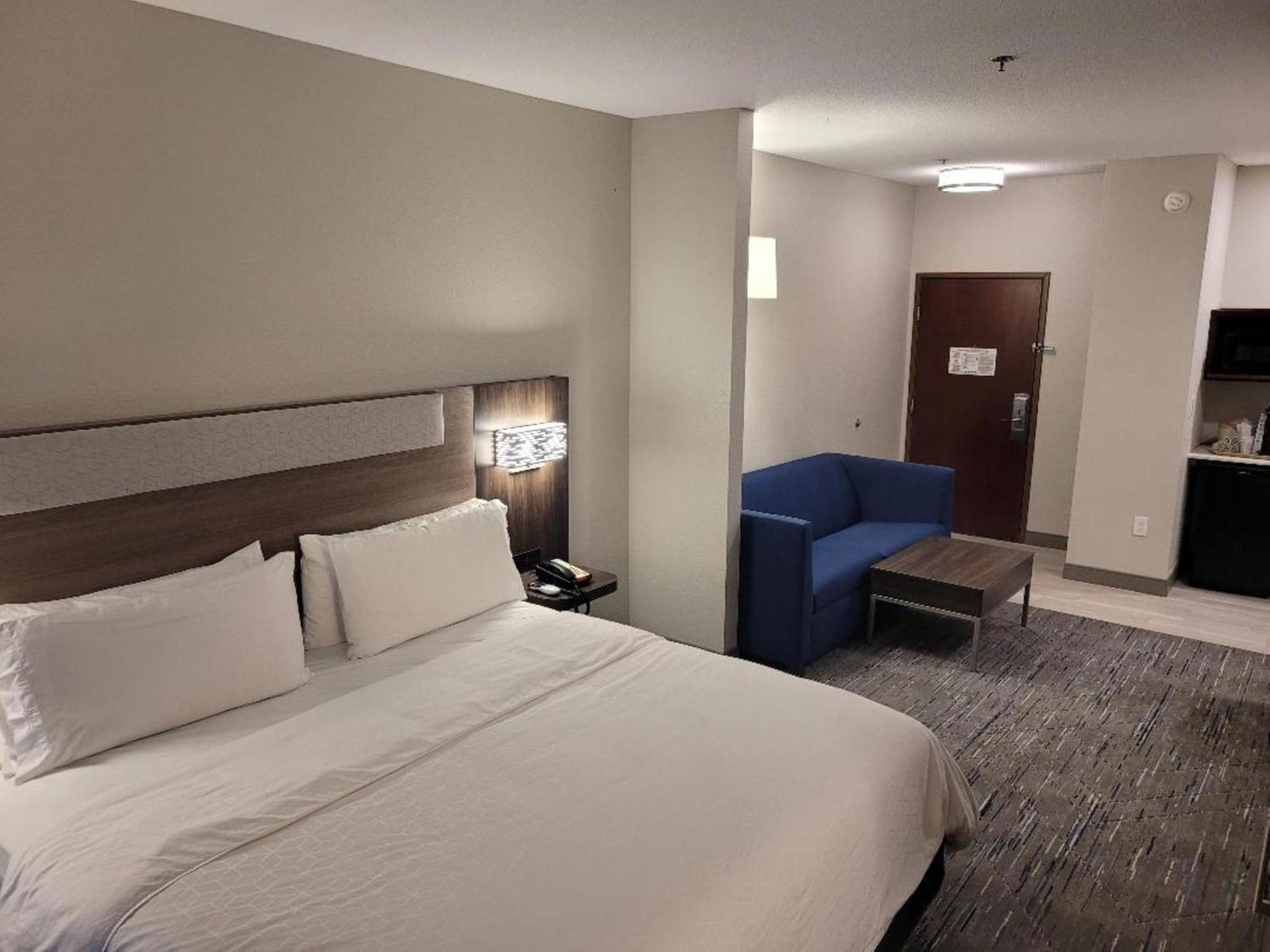 Holiday Inn Express Hotel & Suites Starkville, An Ihg Hotel Экстерьер фото