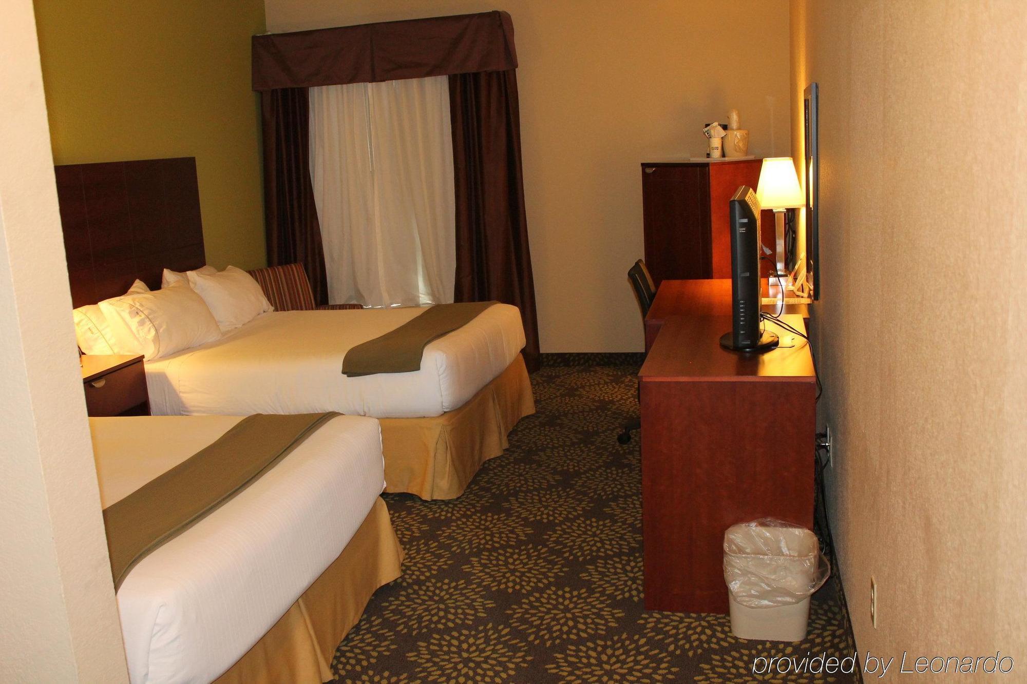 Holiday Inn Express Hotel & Suites Starkville, An Ihg Hotel Экстерьер фото