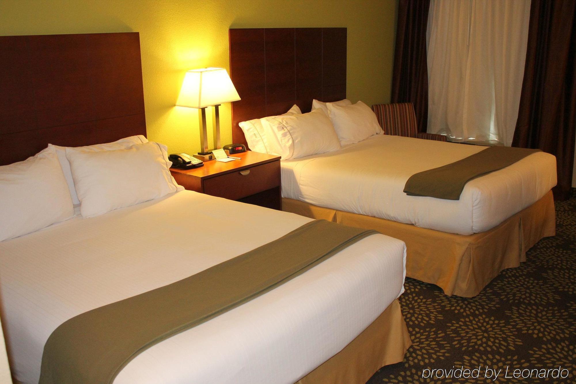 Holiday Inn Express Hotel & Suites Starkville, An Ihg Hotel Экстерьер фото